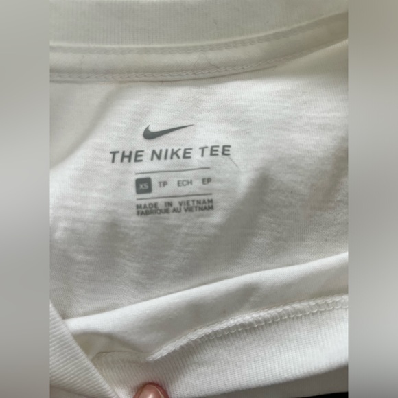 Nike long sleeve tee - Picture 2 of 2